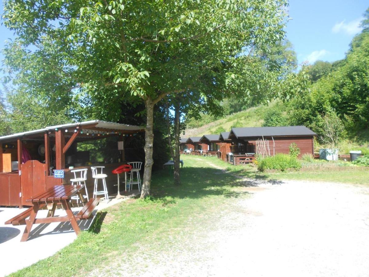 "Le Maloya" Chalets Independants -Chambre Balneo - Relais Motards Lacaune Exterior foto