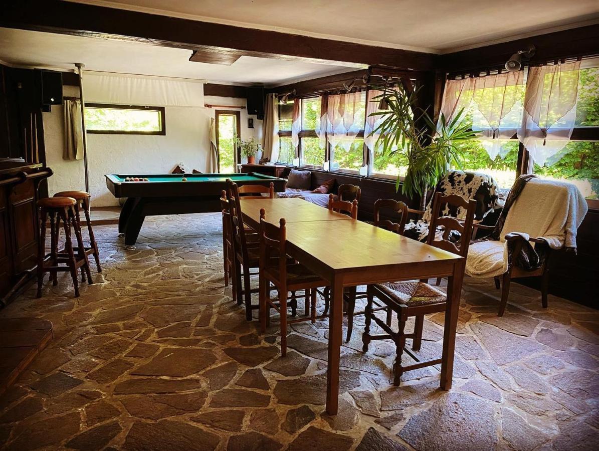 "Le Maloya" Chalets Independants -Chambre Balneo - Relais Motards Lacaune Exterior foto