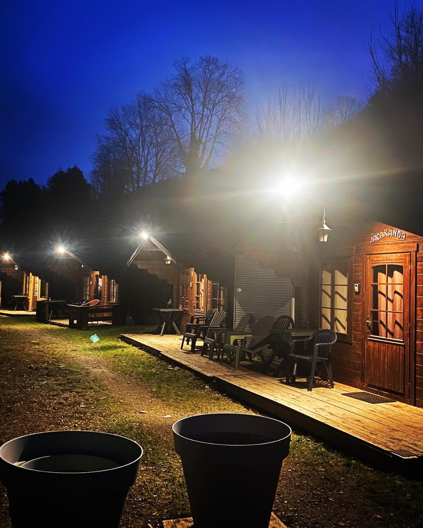 "Le Maloya" Chalets Independants -Chambre Balneo - Relais Motards Lacaune Exterior foto