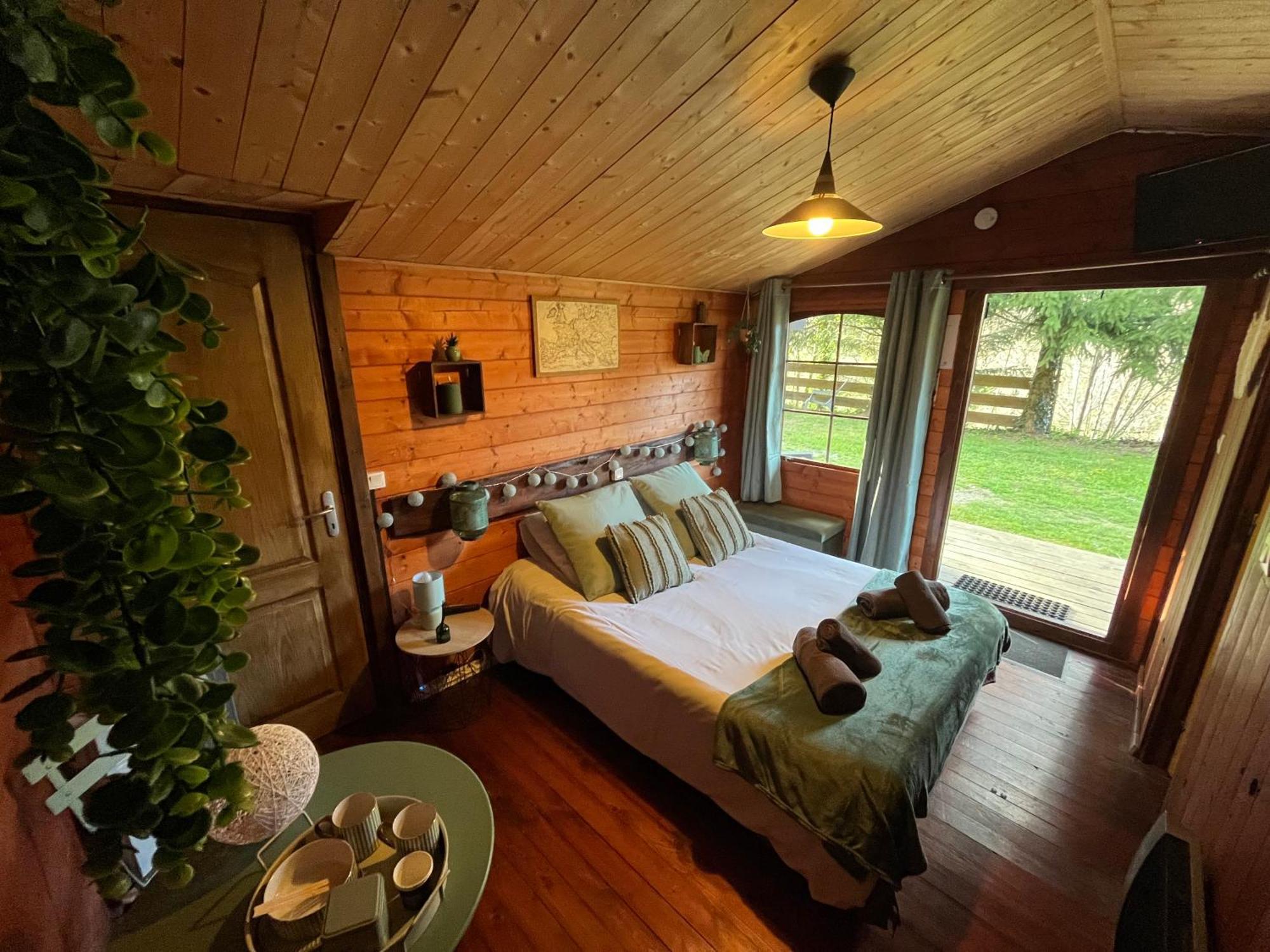 "Le Maloya" Chalets Independants -Chambre Balneo - Relais Motards Lacaune Exterior foto