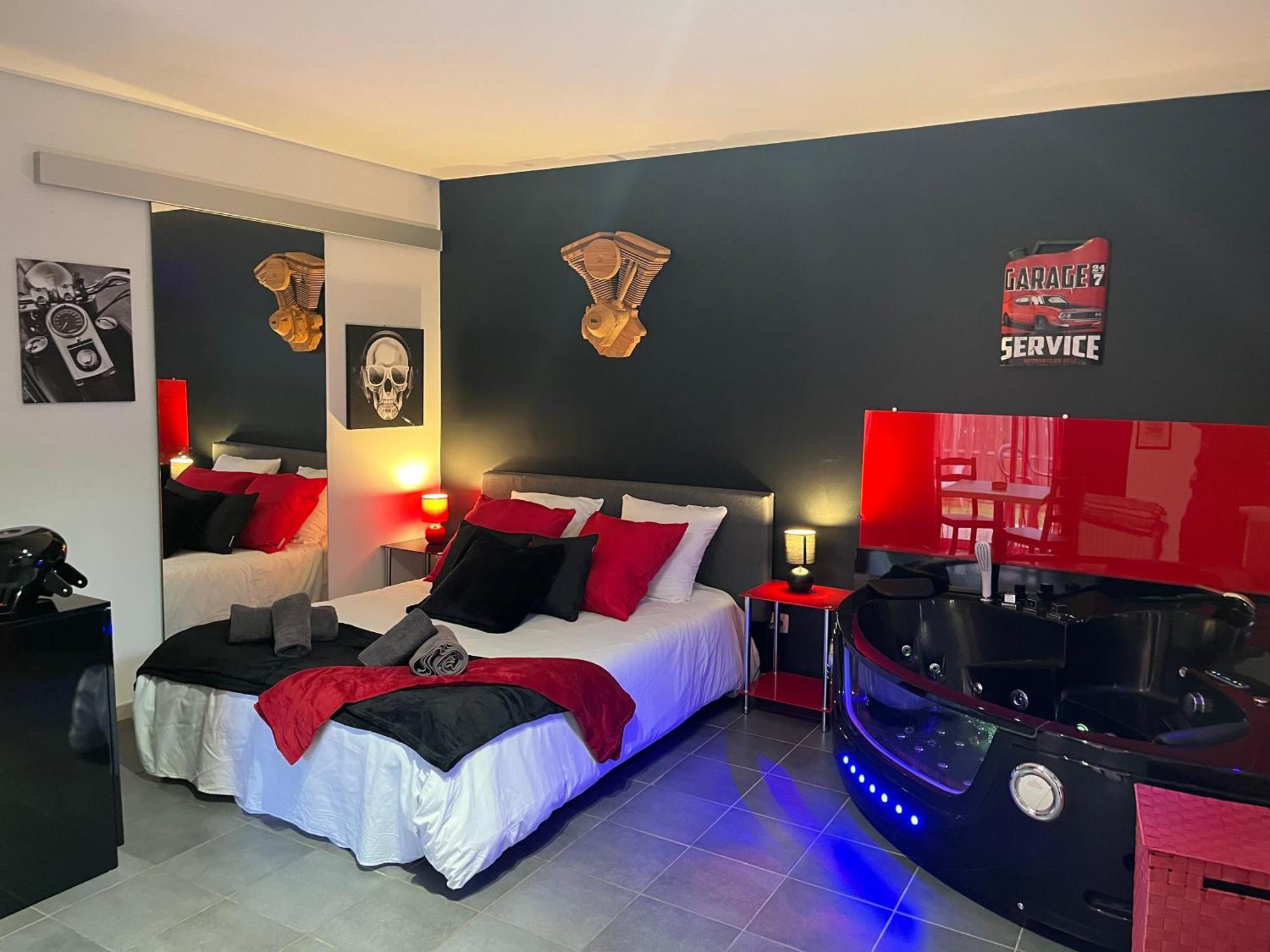 "Le Maloya" Chalets Independants -Chambre Balneo - Relais Motards Lacaune Exterior foto